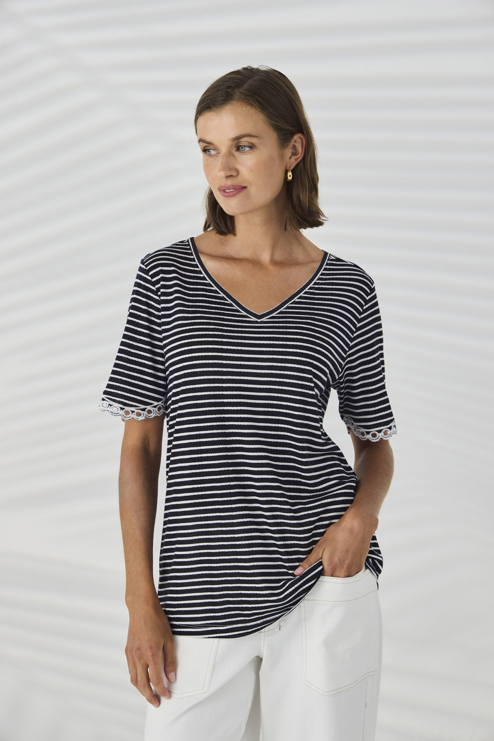 4048_Vista Top _Indigo_Off White_1