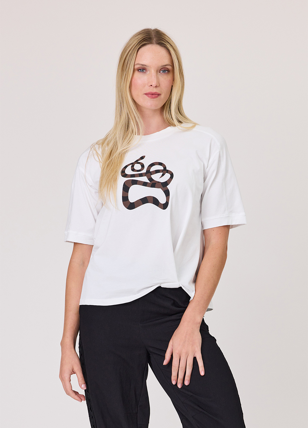 NDU30167A_White w Snake_1